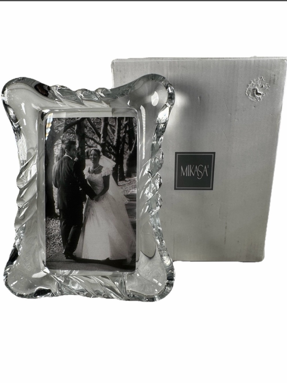 MIKASA Crystal Twist Collection Picture Frame Holds 3"x 5" Photo Japan